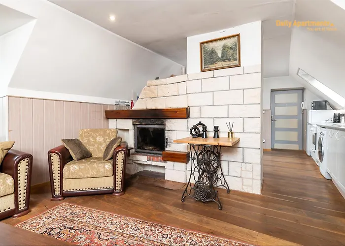 Luxury - Old Town By Rikas Apartment *