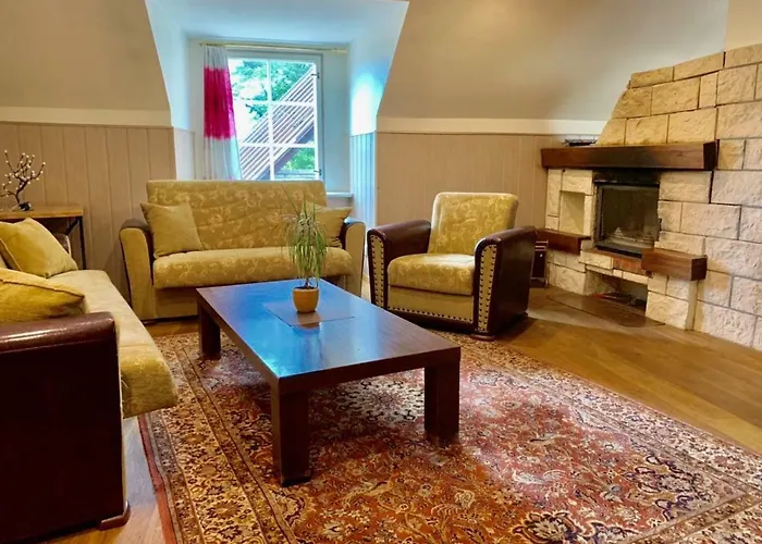 Luxury - Old Town By Rikas Apartment